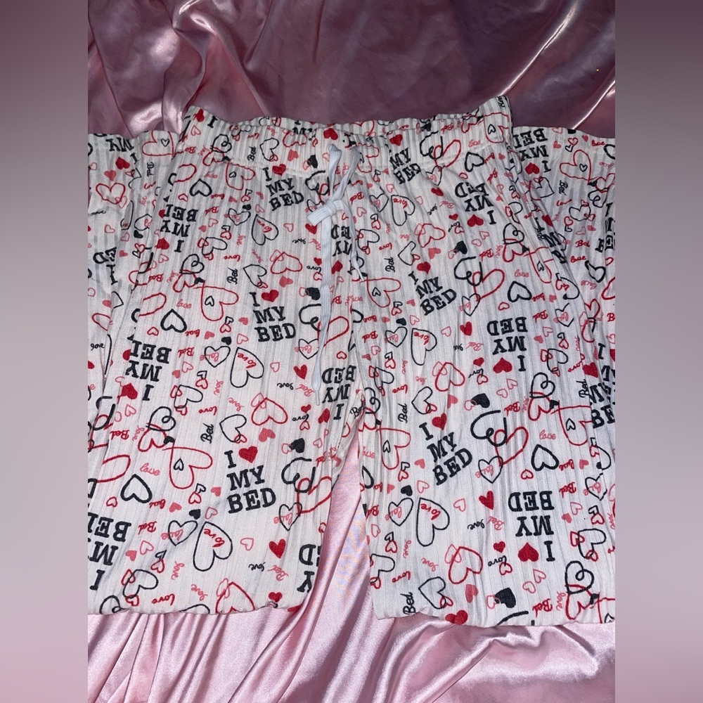 I ❤️ my bed pants